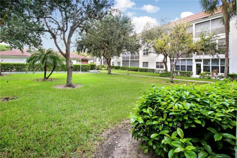 Copropriété à vendre à Lauderdale-by-the-Sea, Floride: 1 chambre, 78.97 m2 № 2025877 - photo 22