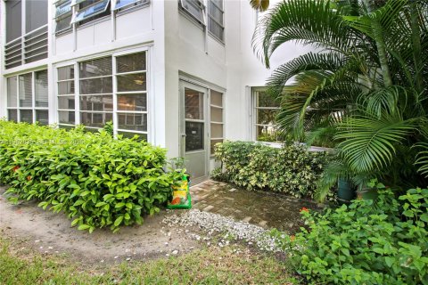 Copropriété à vendre à Lauderdale-by-the-Sea, Floride: 1 chambre, 78.97 m2 № 2025877 - photo 19