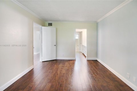 Copropriété à vendre à Lauderdale-by-the-Sea, Floride: 1 chambre, 78.97 m2 № 2025877 - photo 11