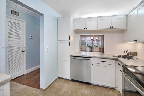 Copropriété à vendre à Lauderdale-by-the-Sea, Floride: 1 chambre, 78.97 m2 № 2025877 - photo 4