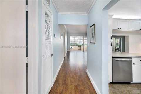 Copropriété à vendre à Lauderdale-by-the-Sea, Floride: 1 chambre, 78.97 m2 № 2025877 - photo 3