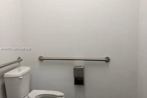 Купить коммерческую недвижимость в Суитуотер, Флорида № 2000574 - фото 27