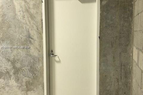 Купить коммерческую недвижимость в Суитуотер, Флорида № 2000574 - фото 24