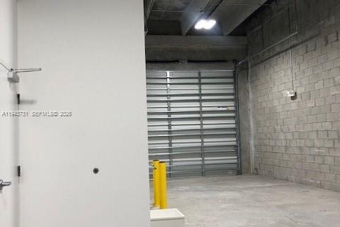 Купить коммерческую недвижимость в Суитуотер, Флорида № 2000574 - фото 25