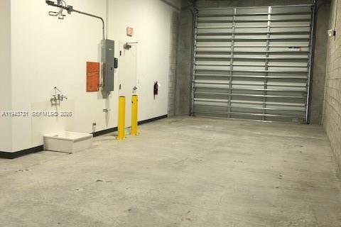 Купить коммерческую недвижимость в Суитуотер, Флорида № 2000574 - фото 20