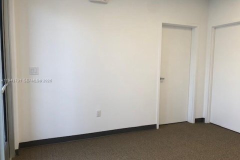 Купить коммерческую недвижимость в Суитуотер, Флорида № 2000574 - фото 6