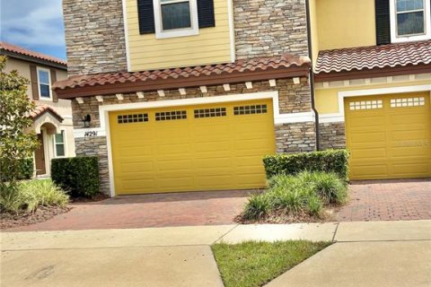 Townhouse in Orlando, Florida 3 bedrooms, 163.69 sq.m. № 1821087 - photo 1