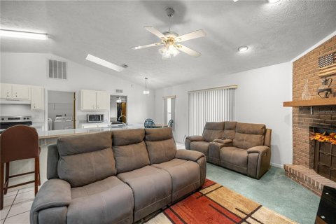 House in Ocala, Florida 3 bedrooms, 166.85 sq.m. № 1759350 - photo 9