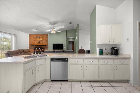 House in Ocala, Florida 3 bedrooms, 166.85 sq.m. № 1759350 - photo 12