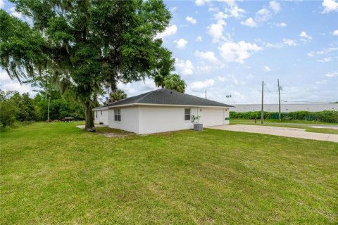 House in Ocala, Florida 3 bedrooms, 166.85 sq.m. № 1759350 - photo 27