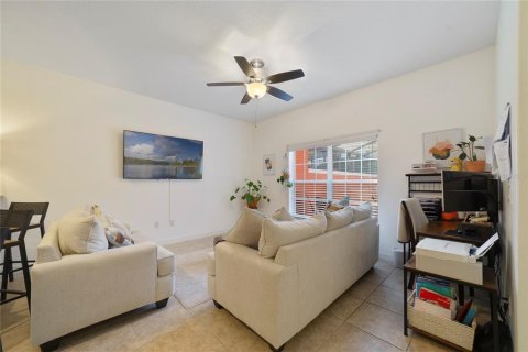Townhouse in Kissimmee, Florida 4 bedrooms, 176.7 sq.m. № 2377794 - photo 11