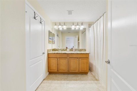 Townhouse in Kissimmee, Florida 4 bedrooms, 176.7 sq.m. № 2377794 - photo 16