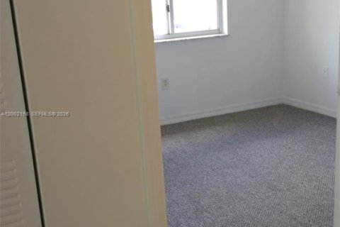 Townhouse in Miami, Florida 3 bedrooms, 134.71 sq.m. № 2067568 - photo 9