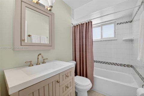 Купить виллу или дом в Майами, Флорида 3 спальни, 161.37м2, № 2153864 - фото 27