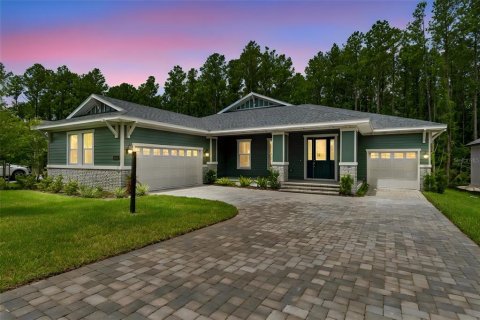House in Brooksville, Florida 3 bedrooms, 278.8 sq.m. № 2195824