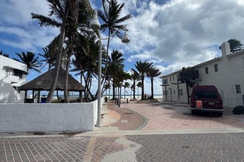 Hotel in Hollywood, Florida № 2182470