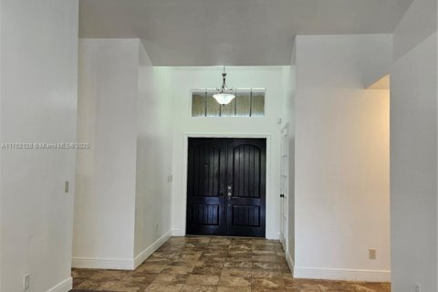 House in Lehigh Acres, Florida 4 bedrooms № 1738621 - photo 9