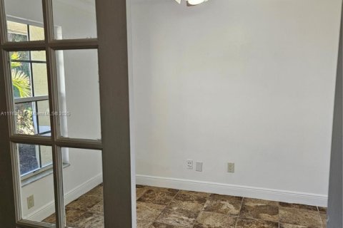 House in Lehigh Acres, Florida 4 bedrooms № 1738621 - photo 11