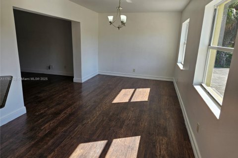 House in Lehigh Acres, Florida 4 bedrooms № 1738621 - photo 18