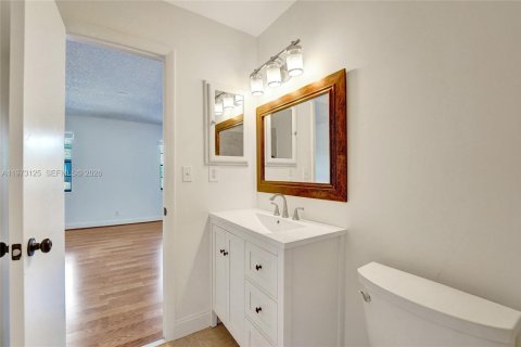 Touwnhouse à vendre à Boca Raton, Floride: 3 chambres, 147.99 m2 № 2273582 - photo 13