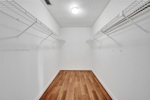 Touwnhouse à vendre à Boca Raton, Floride: 3 chambres, 147.99 m2 № 2273582 - photo 11