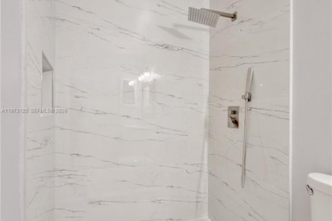Touwnhouse à vendre à Boca Raton, Floride: 3 chambres, 147.99 m2 № 2273582 - photo 16