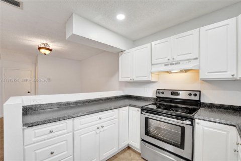 Touwnhouse à vendre à Boca Raton, Floride: 3 chambres, 147.99 m2 № 2273582 - photo 5