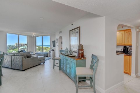 Condo in St. Lucie, Florida, 2 bedrooms  № 2193994 - photo 7