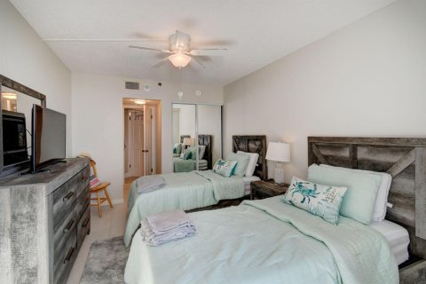 Condo in St. Lucie, Florida, 2 bedrooms  № 2193994 - photo 27