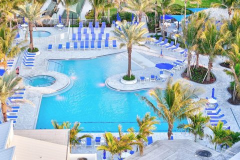 Condo in St. Lucie, Florida, 2 bedrooms  № 2193994 - photo 3