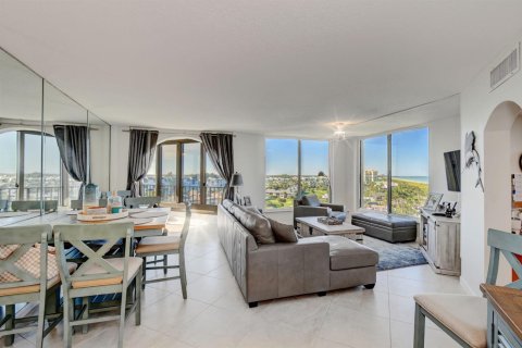 Condo in St. Lucie, Florida, 2 bedrooms  № 2193994 - photo 6
