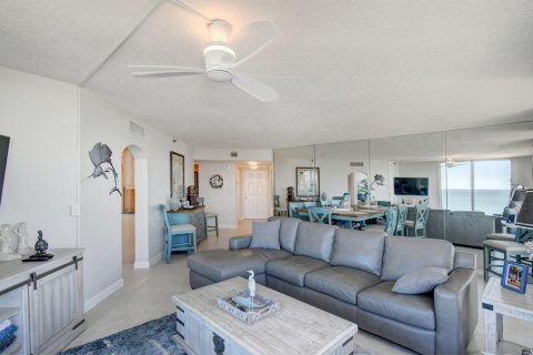Condo in St. Lucie, Florida, 2 bedrooms  № 2193994 - photo 9