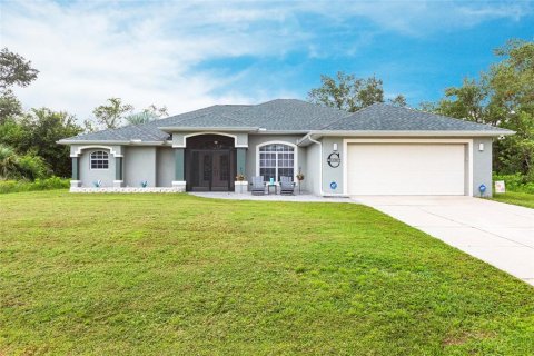 House in Port Charlotte, Florida 3 bedrooms, 182.09 sq.m. № 1908089 - photo 1