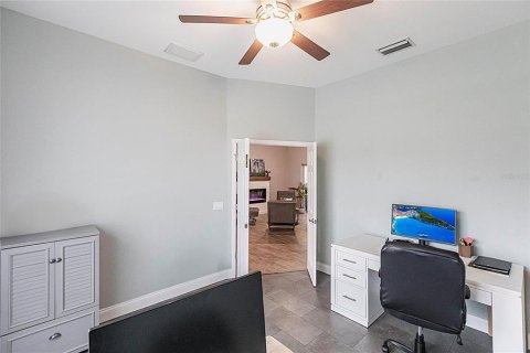 House in Port Charlotte, Florida 3 bedrooms, 182.09 sq.m. № 1908089 - photo 15