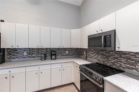 House in Port Charlotte, Florida 3 bedrooms, 182.09 sq.m. № 1908089 - photo 10