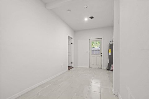 House in Tampa, Florida 4 bedrooms, 200.76 sq.m. № 1824848 - photo 20