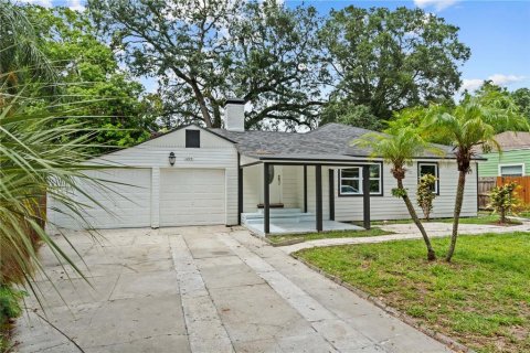 House in Tampa, Florida 4 bedrooms, 200.76 sq.m. № 1824848 - photo 3
