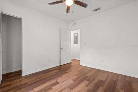 House in Tampa, Florida 4 bedrooms, 200.76 sq.m. № 1824848 - photo 28