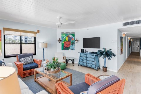 Copropriété à vendre à North Redington Beach, Floride: 3 chambres, 127.28 m2 № 1784744 - photo 9