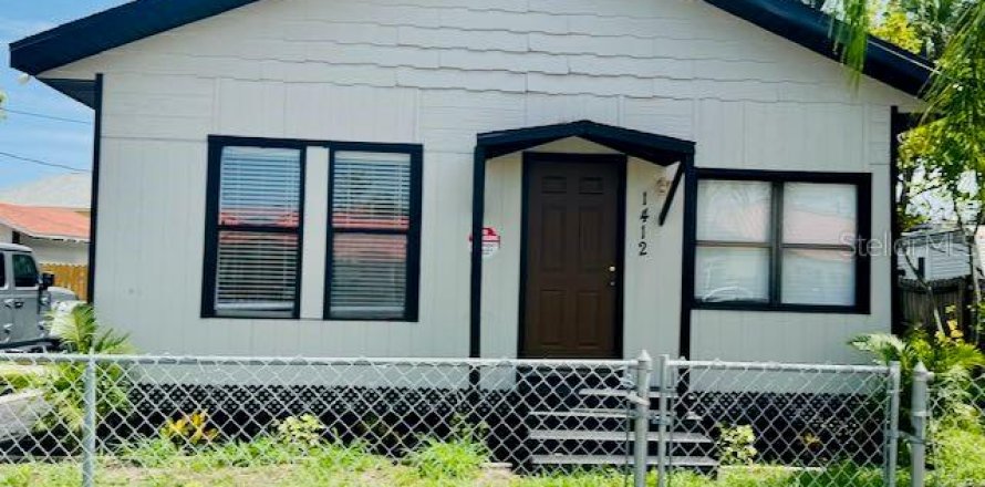 House in Bradenton, Florida 3 bedrooms, 106.84 sq.m. № 1774811