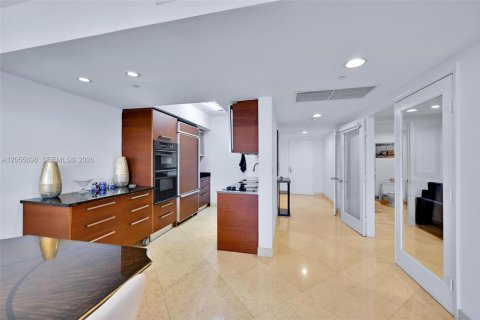 Condo in Hallandale Beach, Florida, 3 bedrooms  № 2153617 - photo 6
