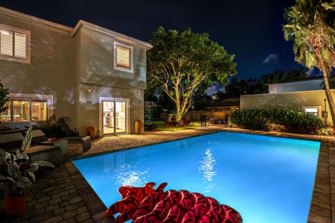 Casa en West Palm Beach, Florida 8 dormitorios, 344.48 m2 № 2087666