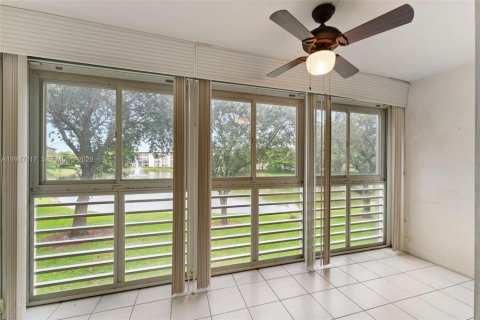 Condo in Coconut Creek, Florida, 2 bedrooms  № 2003717 - photo 20