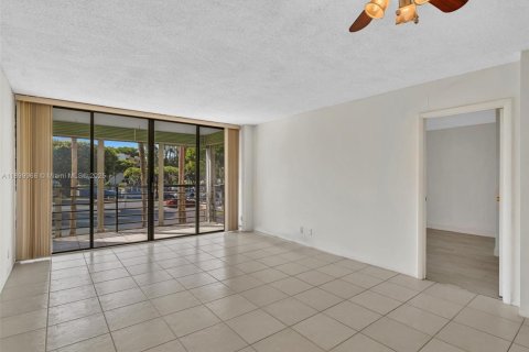 Condo à Aventura, Floride, 1 chambre  № 2080209