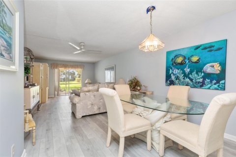Copropriété à vendre à Pompano Beach, Floride: 2 chambres, 91.04 m2 № 2187506 - photo 17