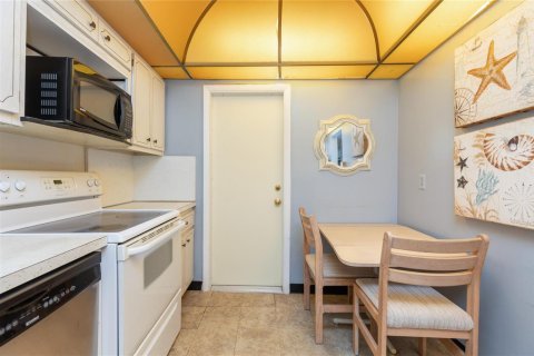 Copropriété à vendre à Pompano Beach, Floride: 2 chambres, 91.04 m2 № 2187506 - photo 2