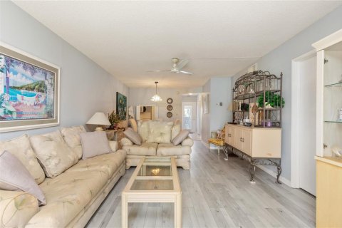 Copropriété à vendre à Pompano Beach, Floride: 2 chambres, 91.04 m2 № 2187506 - photo 9