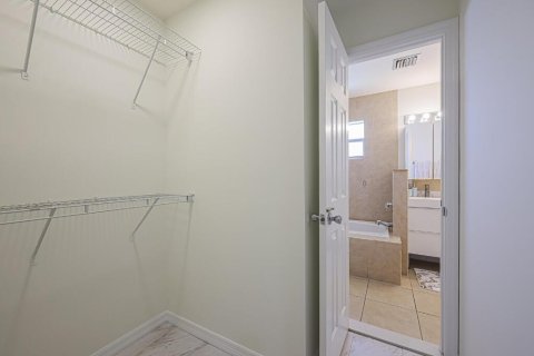Villa ou maison à vendre à Boca Raton, Floride: 5 chambres, 172.52 m2 № 2261177 - photo 16