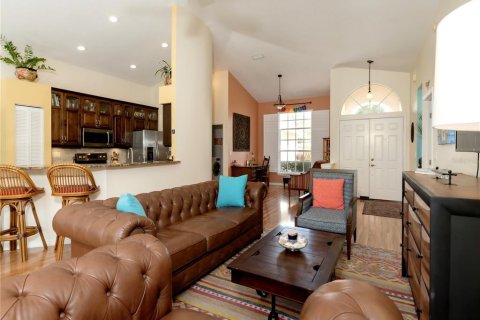 House in Tarpon Springs, Florida 3 bedrooms, 158.12 sq.m. № 1844971 - photo 8