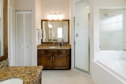 House in Tarpon Springs, Florida 3 bedrooms, 158.12 sq.m. № 1844971 - photo 28